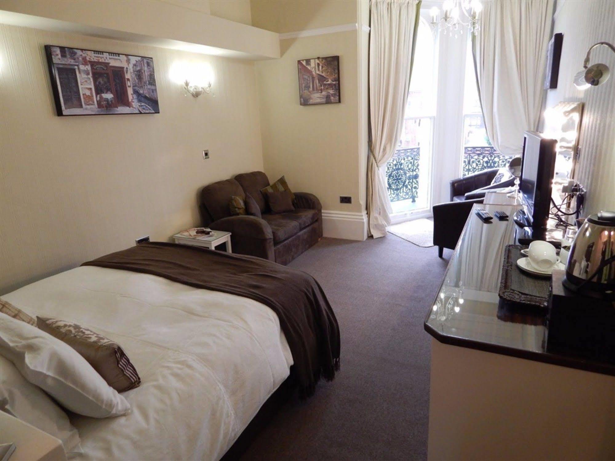3 Norfolk Square Hotel Great Yarmouth Ngoại thất bức ảnh