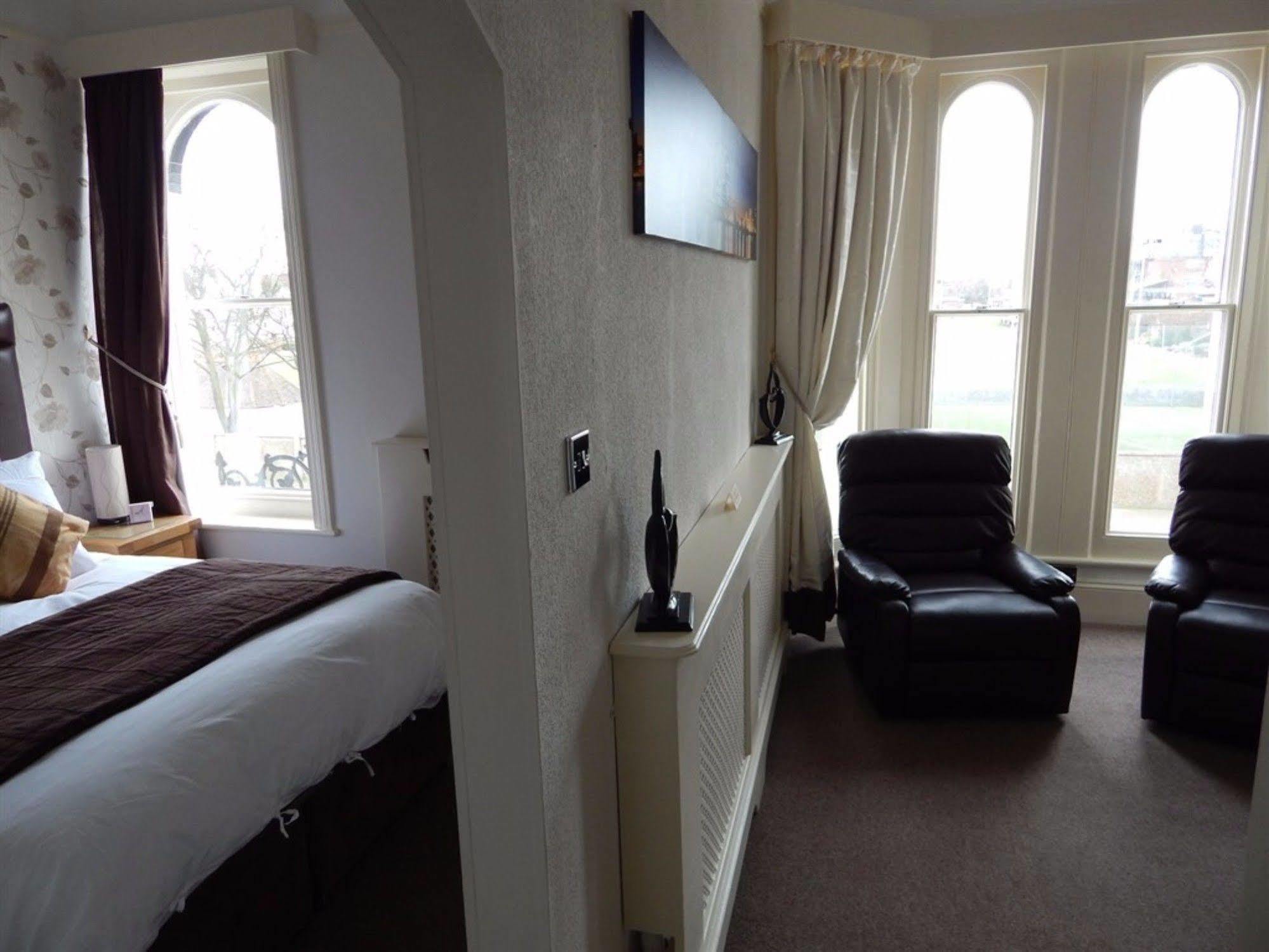 3 Norfolk Square Hotel Great Yarmouth Ngoại thất bức ảnh